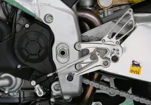 aprilia RSV4 / Tuono V4 R  ('13- '16) REAR SETS reverse shifting Fussrastenanlage Sato Racing