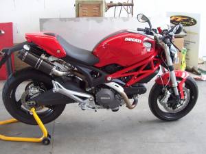 Fresco Schalldämpfer Ducati Monster 696 rund / Carbonendkappe